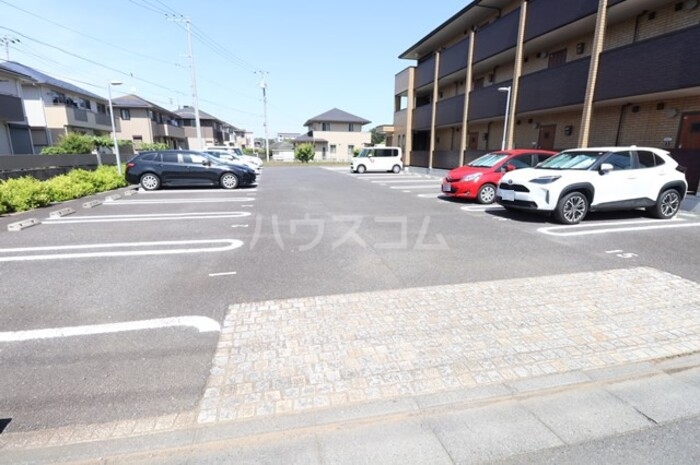 2/5 駐車場