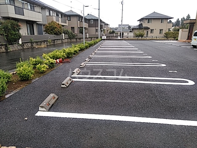16/19 駐車場