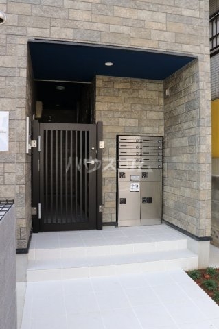 22/30 エントランス