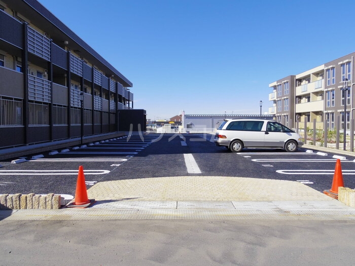 20/28 駐車場