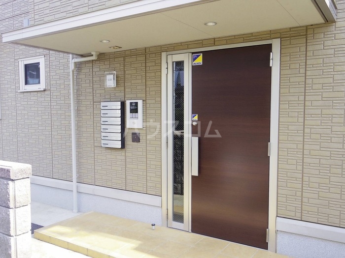 20/27 エントランス