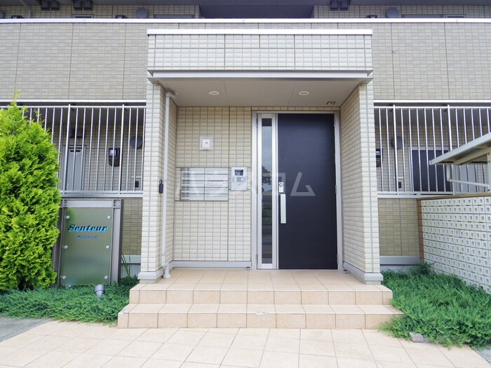 2/4 エントランス