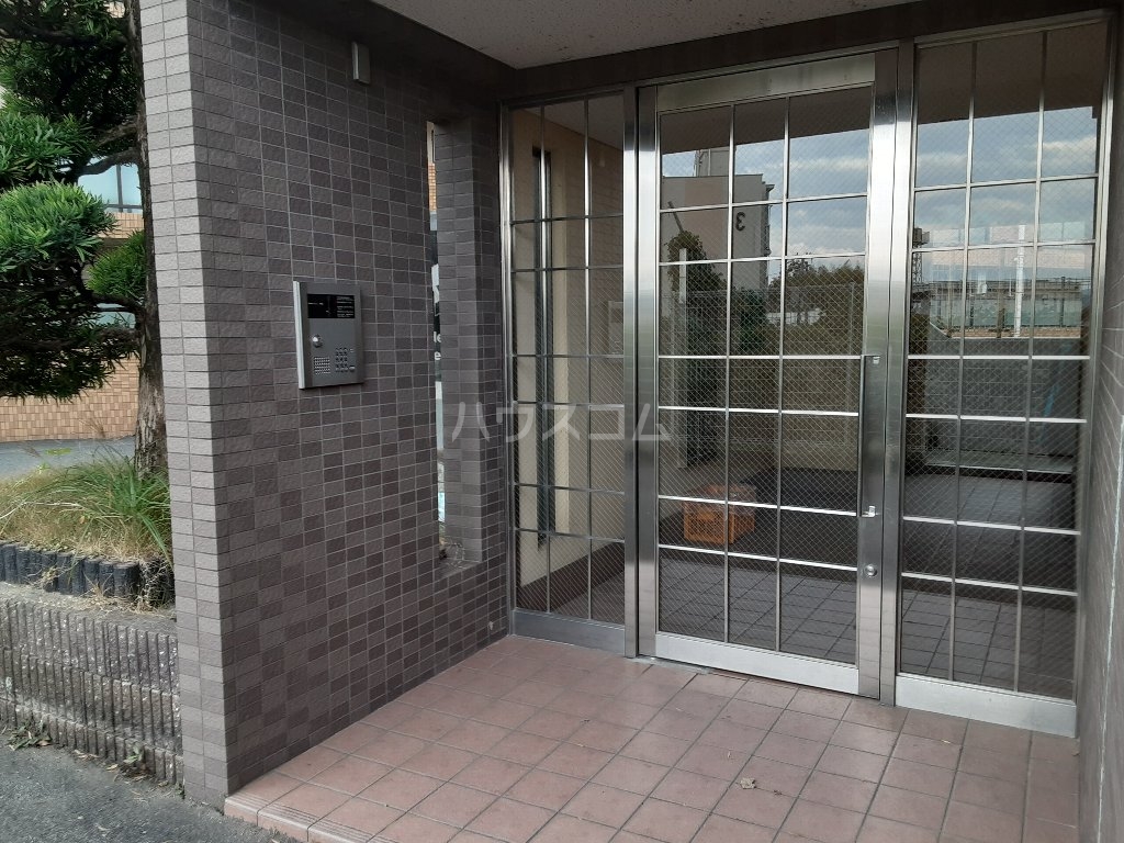 19/29 エントランス