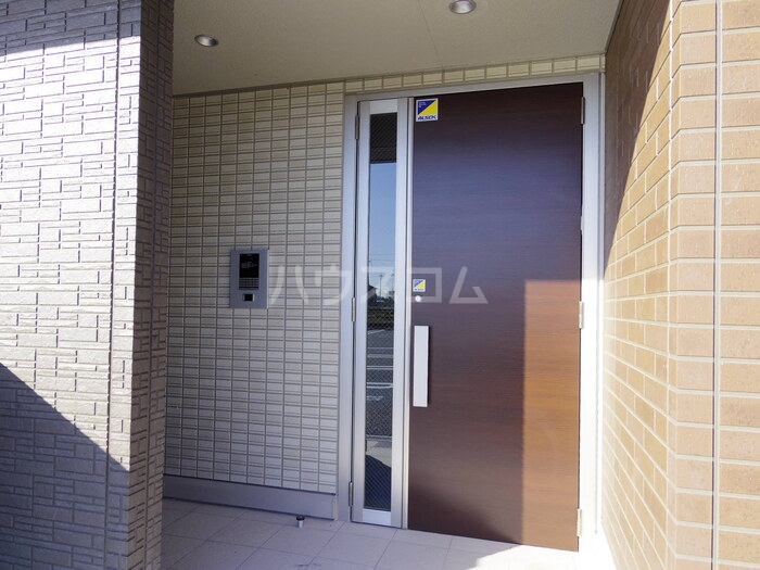 19/22 エントランス