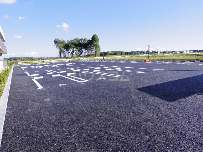 28/30 駐車場