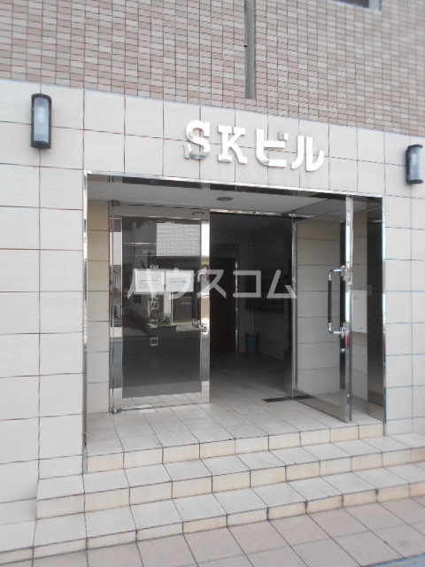 18/28 エントランス