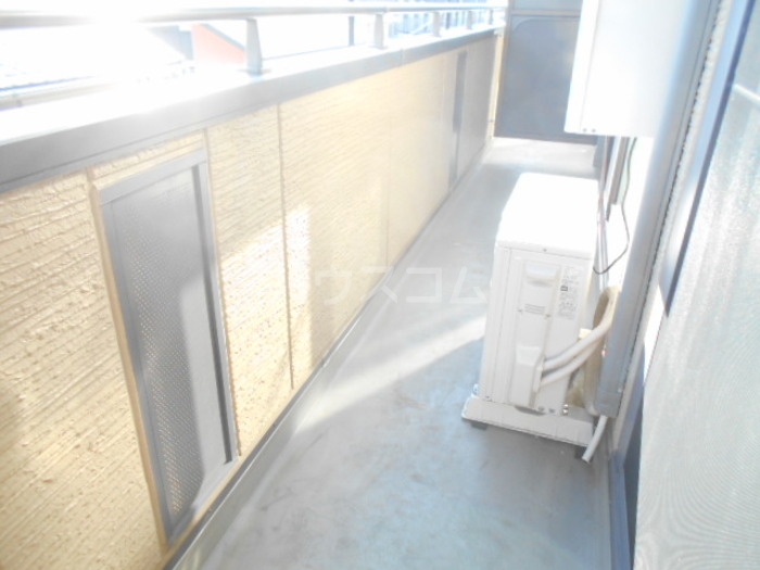 19/30 バルコニー