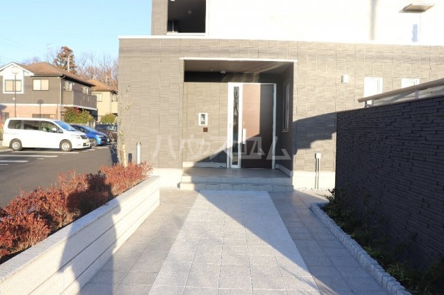 20/22 エントランス