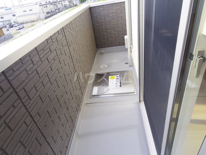 13/22 バルコニー