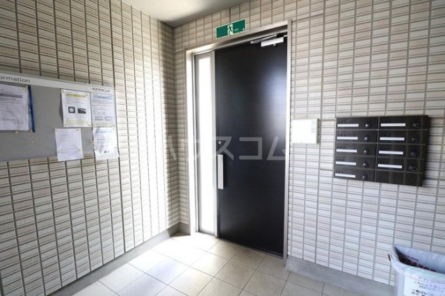 2/6 エントランス