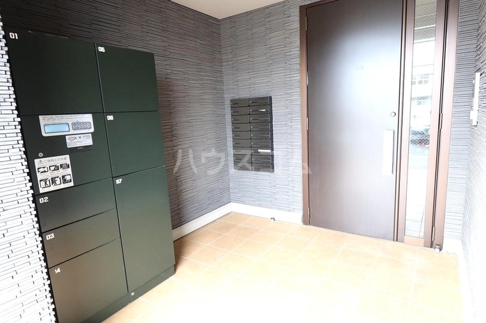 21/28 エントランス