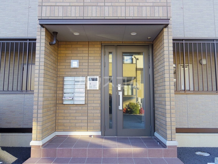 17/23 エントランス