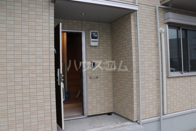 22/25 エントランス