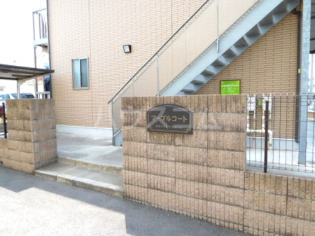 2/4 エントランス