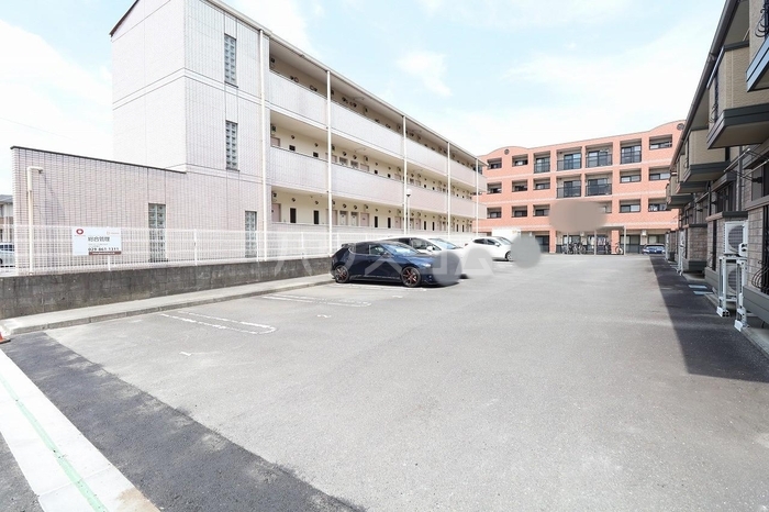 18/25 駐車場