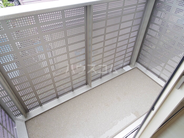 13/22 バルコニー