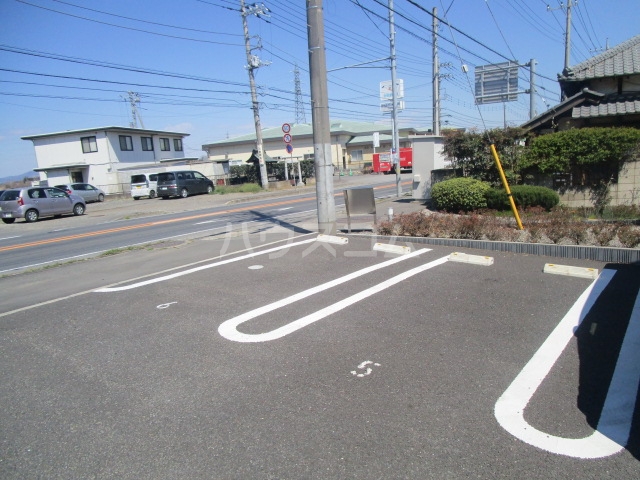 21/26 駐車場