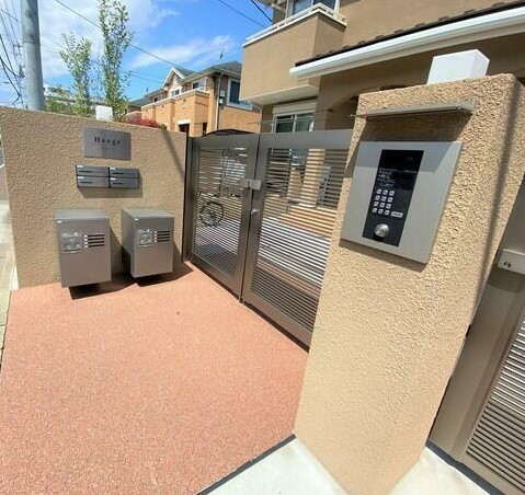 14/20 エントランス