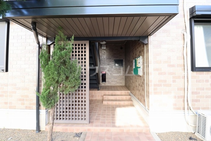 13/20 エントランス