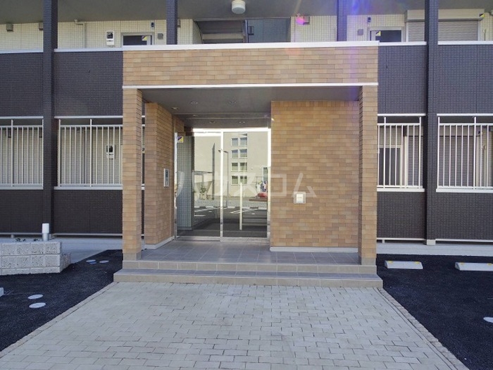 19/28 エントランス