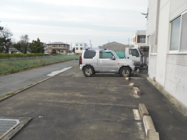 22/30 駐車場