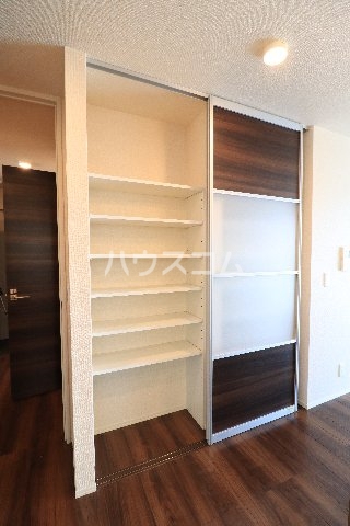 13/30 収納