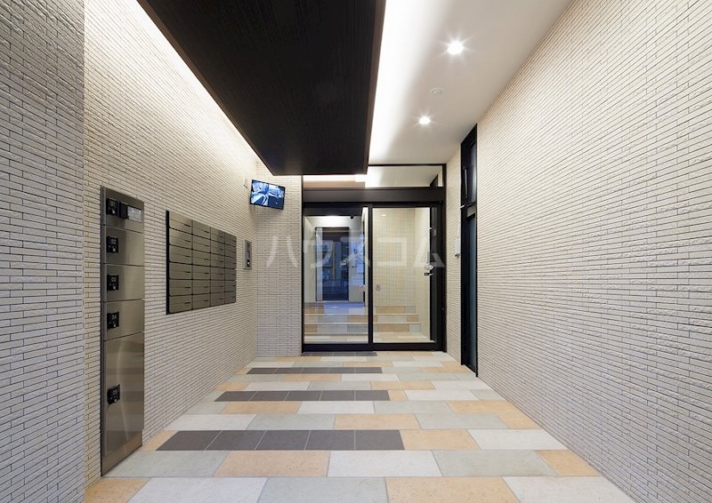 14/20 エントランス