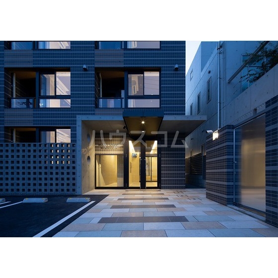 14/20 エントランス