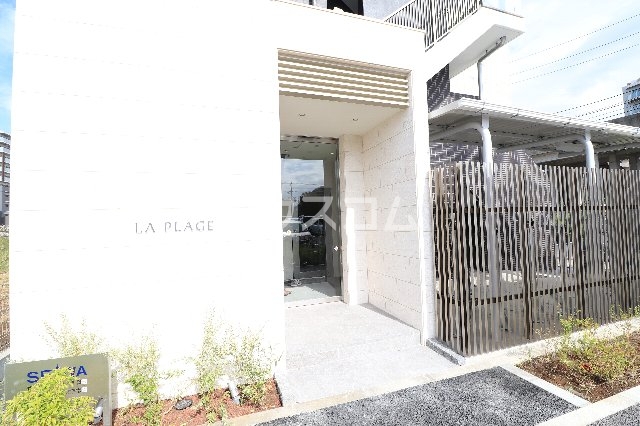 29/30 エントランス