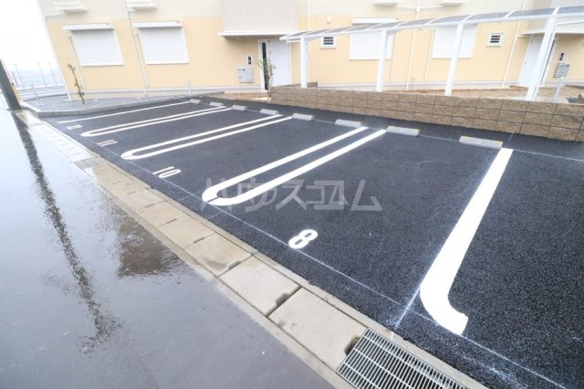 28/30 駐車場