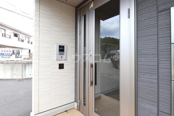 17/25 エントランス