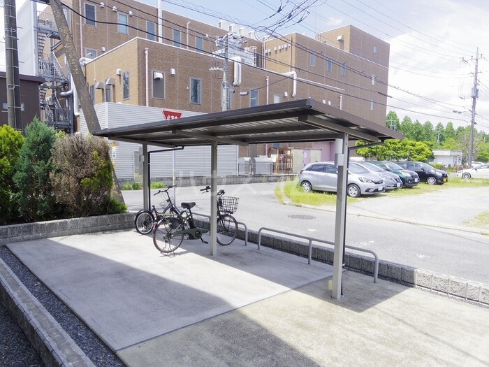18/22 駐車場