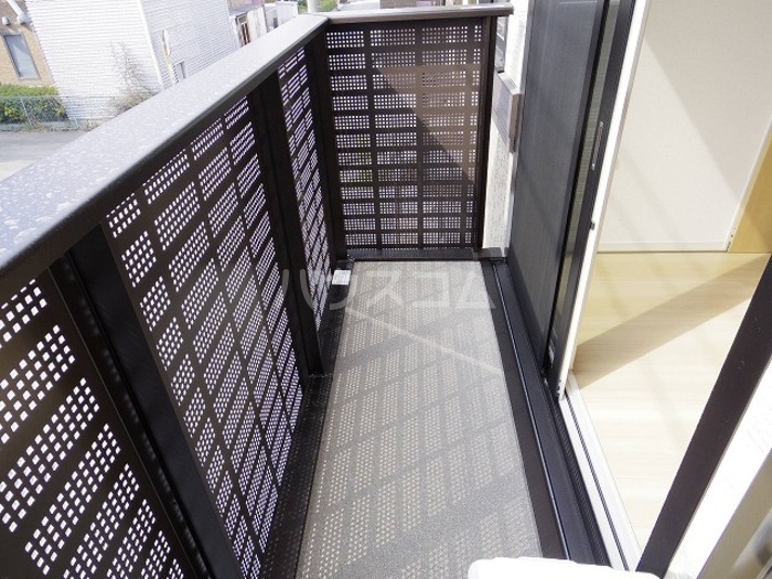 13/22 バルコニー