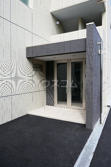 3/10 エントランス