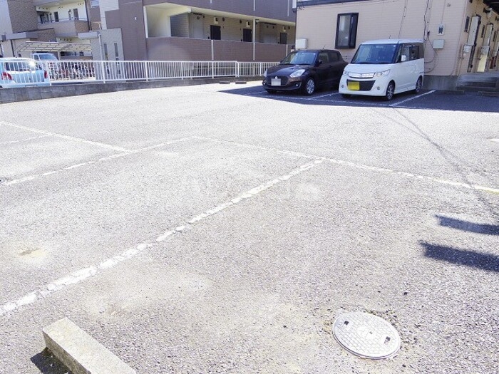 14/19 駐車場