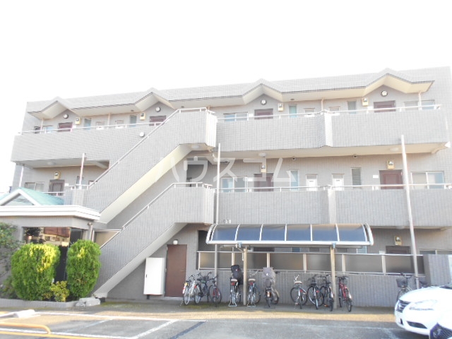 17/26 エントランス