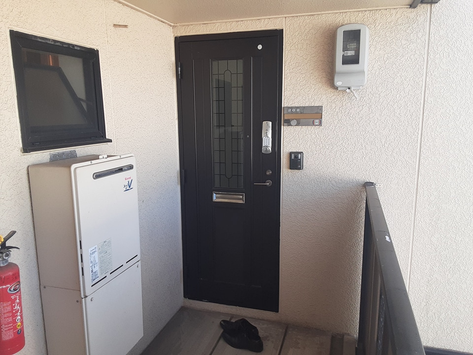 26/30 エントランス