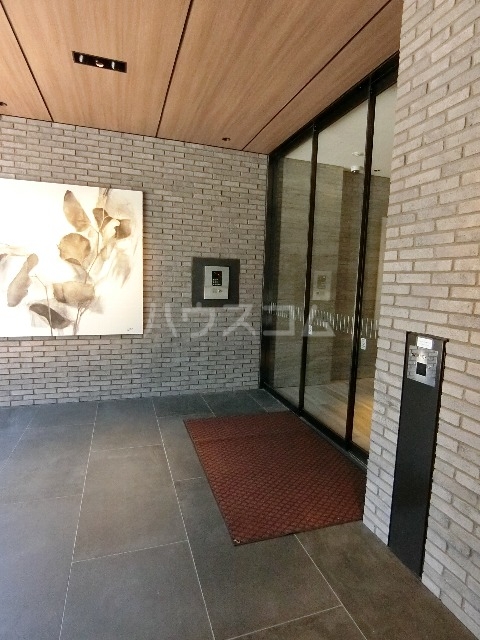 14/17 エントランス