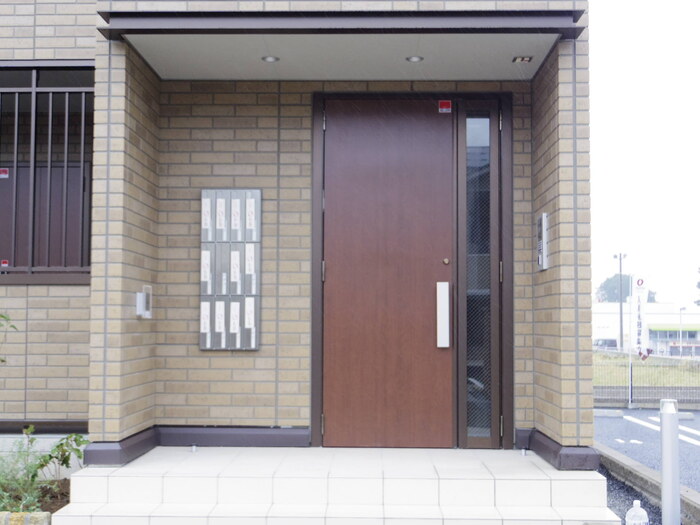 18/28 エントランス