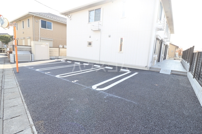 17/18 駐車場