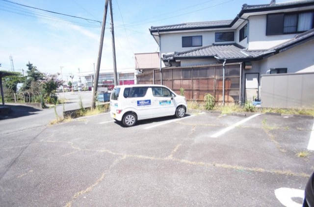 15/17 駐車場