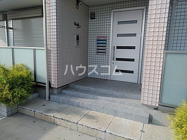 28/30 エントランス