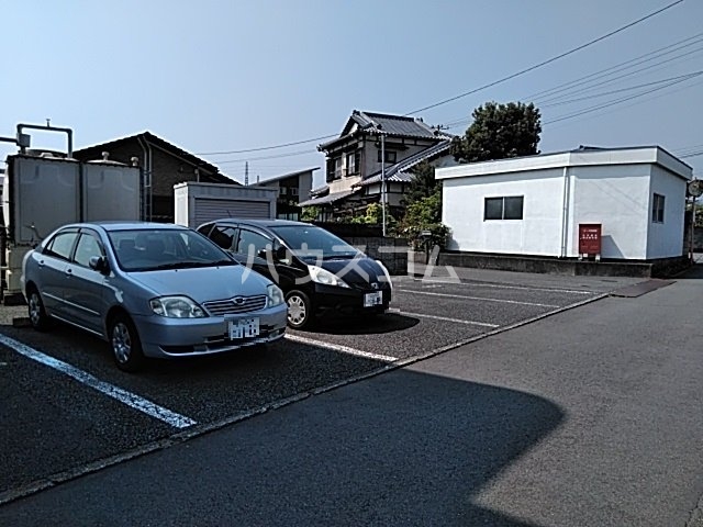 16/18 駐車場