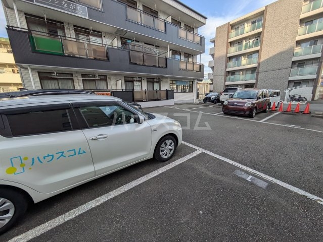 29/30 駐車場