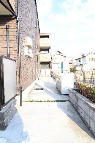 28/30 エントランス