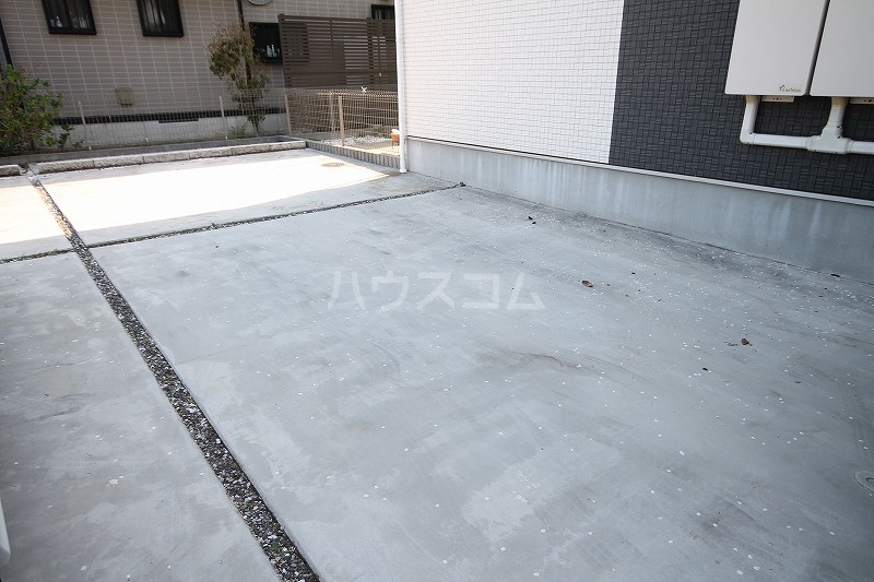 22/30 駐車場