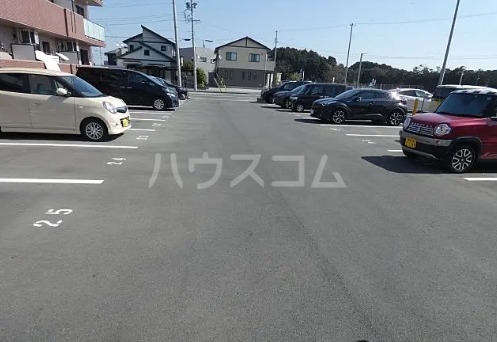 20/29 駐車場