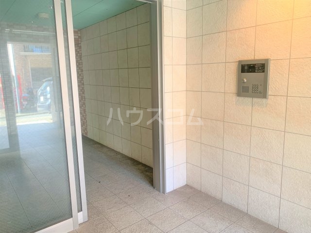 17/22 エントランス