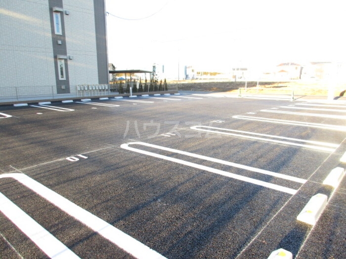 2/6 駐車場