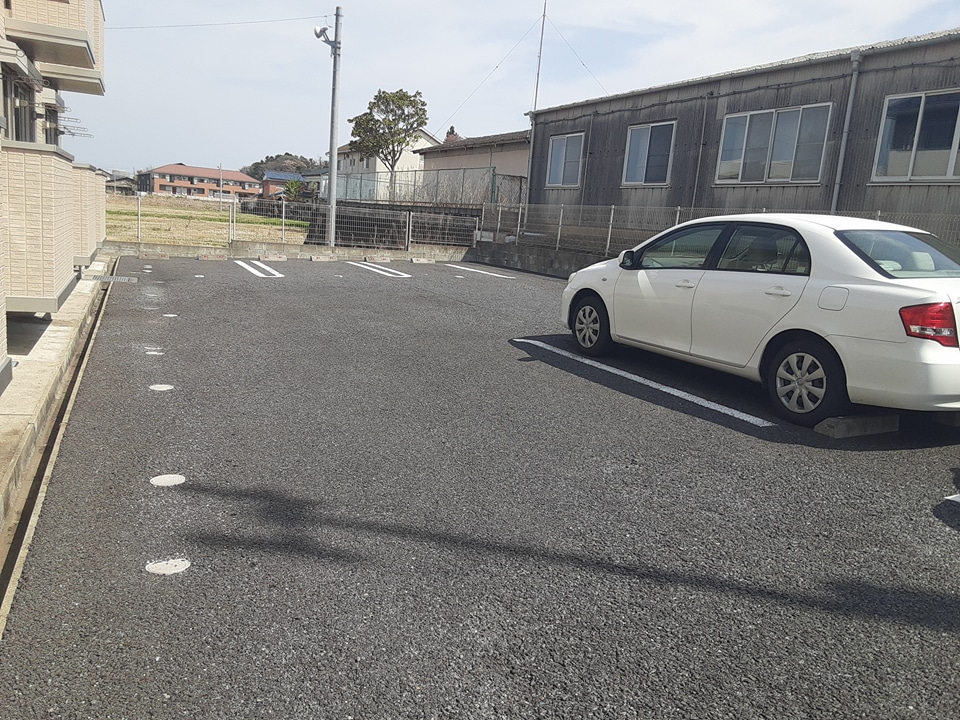 18/24 駐車場